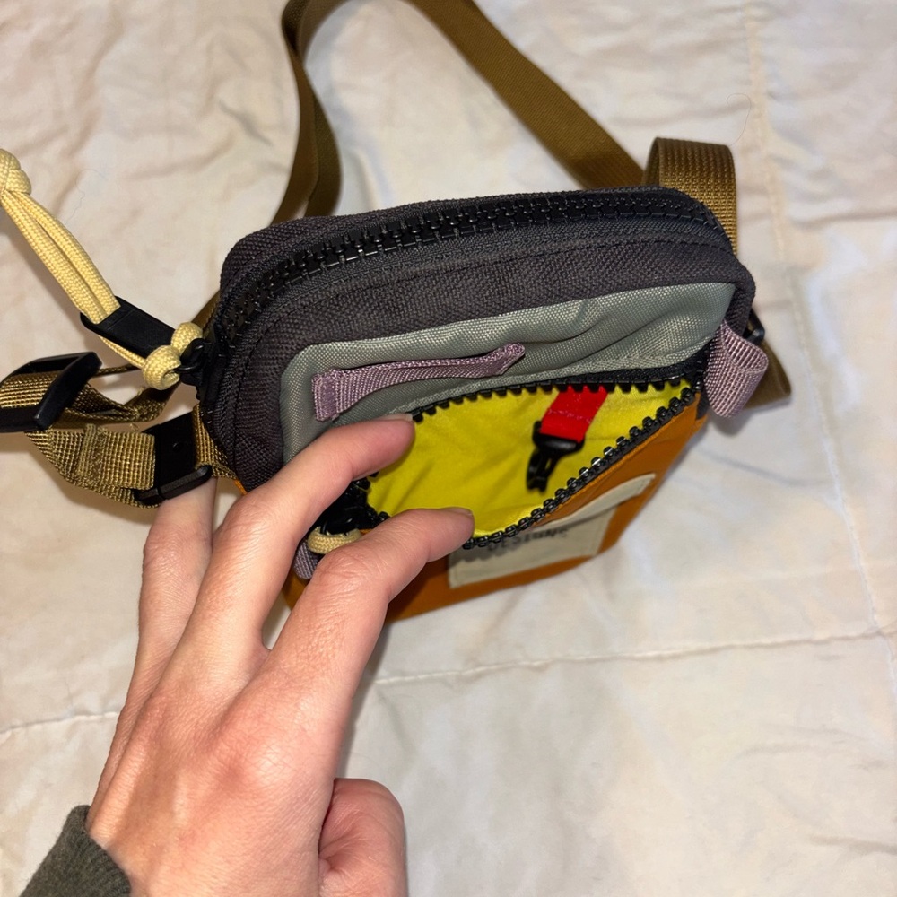 🌄 Topo Designs Mini Shoulder Bag — Beetle/Spice Colorblock Crossbody - Picture 5 of 9